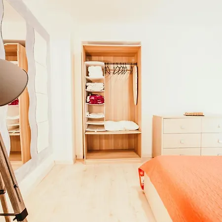 Apartment Al Borgo - Lakeside Leisure & Business