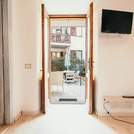 Al Borgo - Lakeside Leisure & Business Stresa
