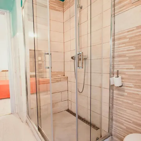 Al Borgo - Lakeside Leisure & Business
